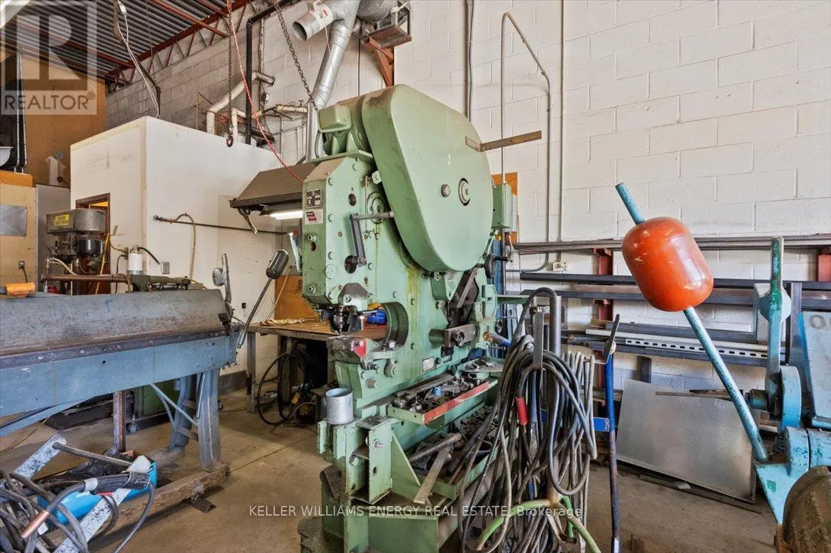 UNIT 16 - 1033 TOY AVENUE, #Unit 16