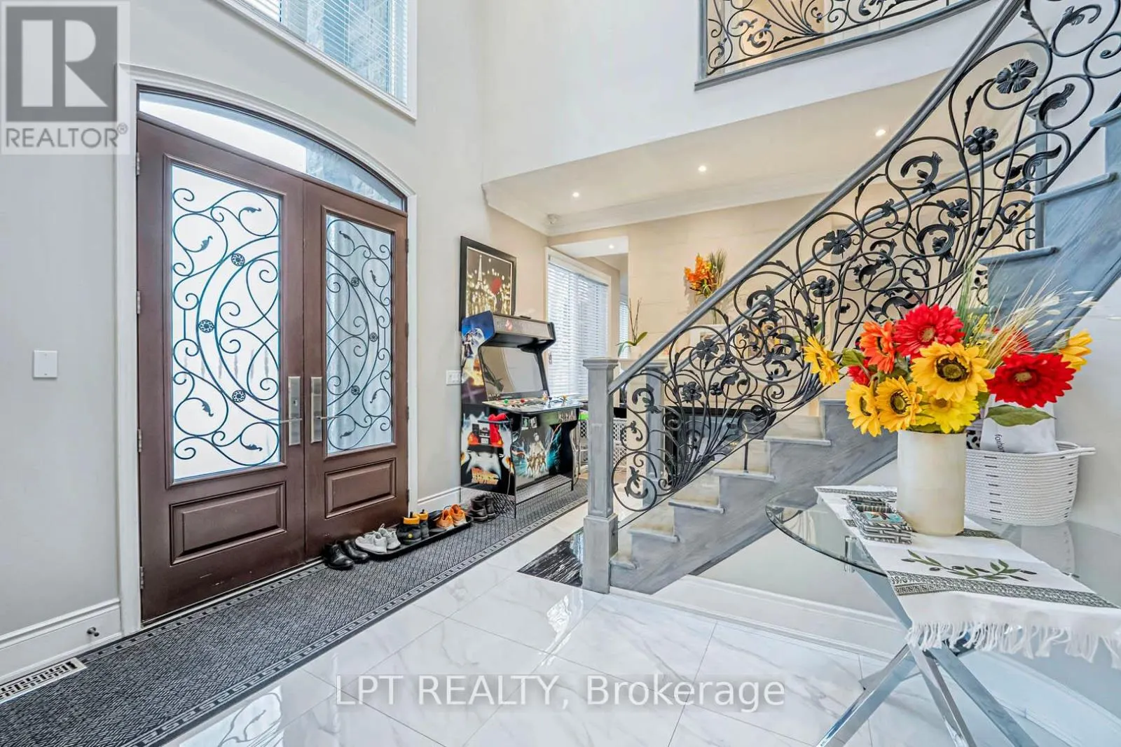 386 KENNEDY ROAD