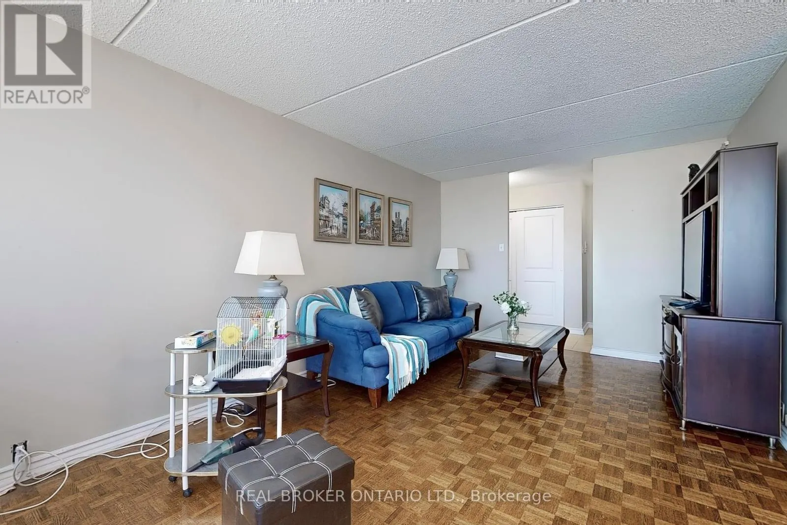 1012 - 2 GLAMORGAN AVENUE