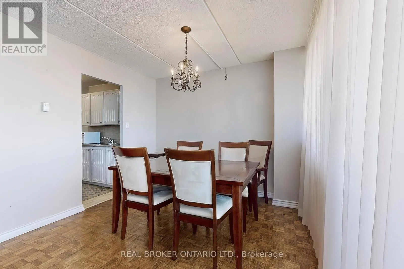 1012 - 2 GLAMORGAN AVENUE