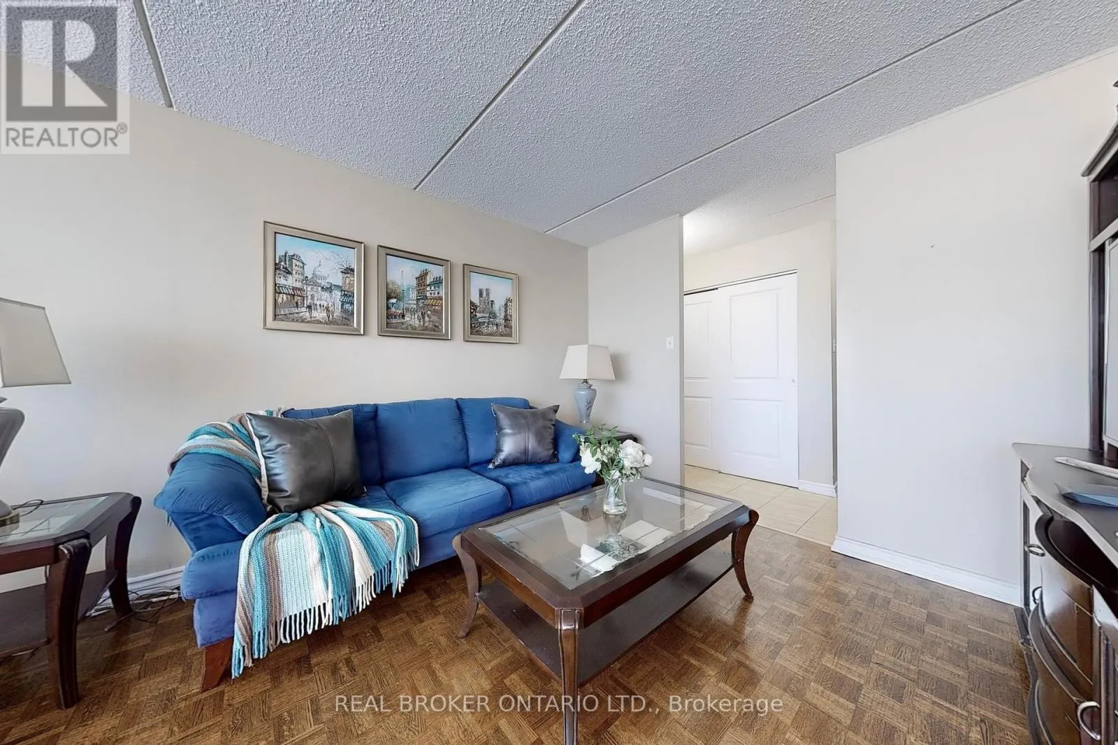 1012 - 2 GLAMORGAN AVENUE