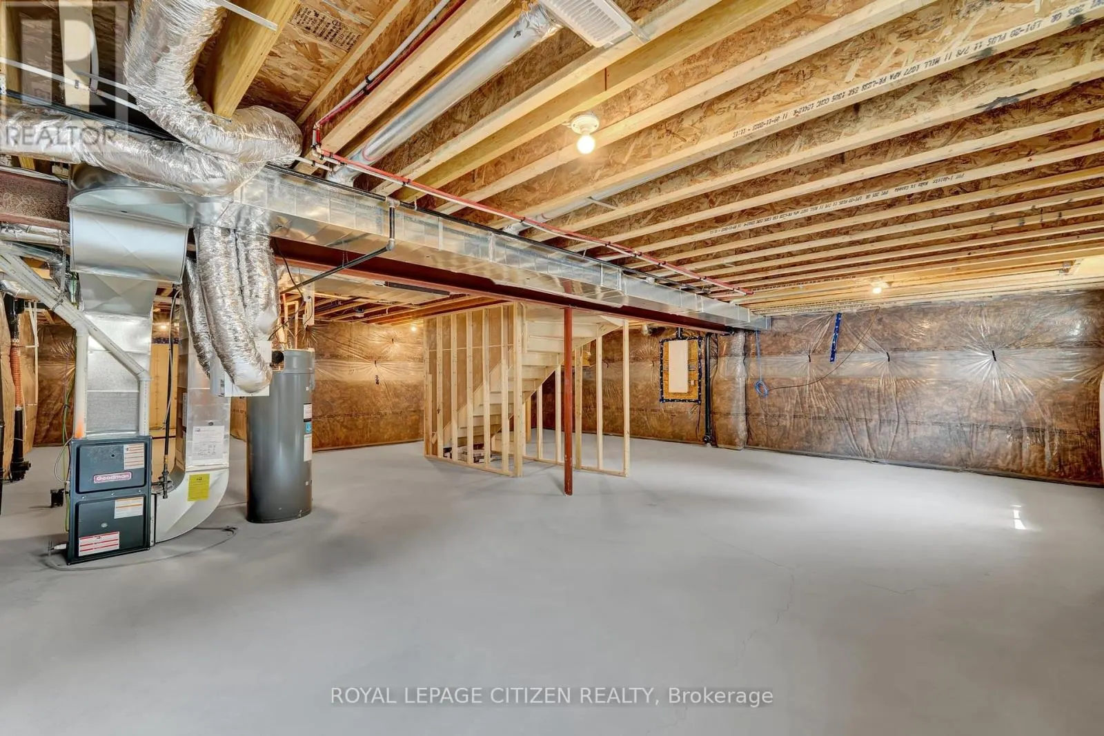 98 NORTH GARDEN BOULEVARD W
