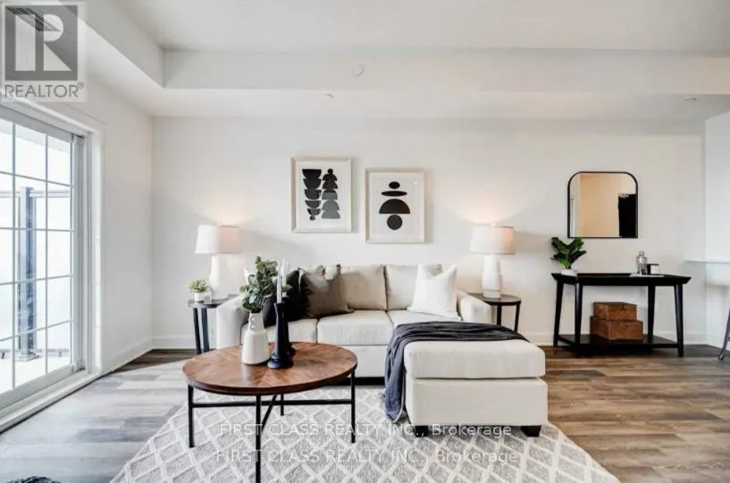 317 - 50 LAKEBREEZE DRIVE