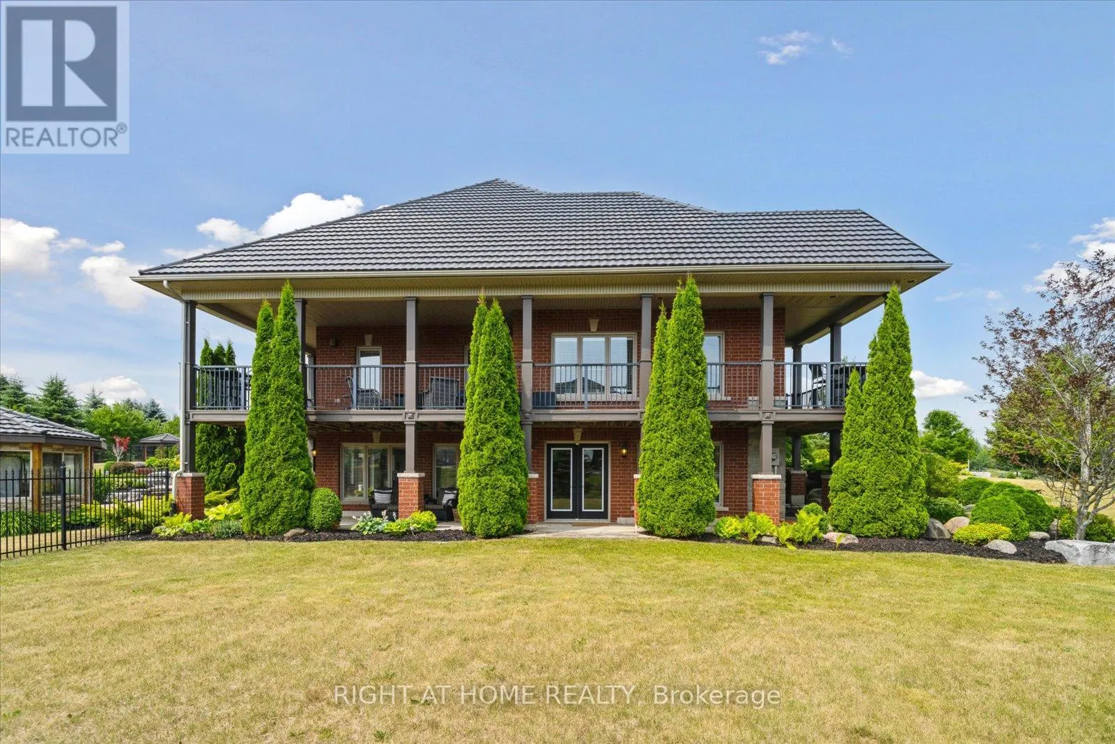 7 CLYDE COURT