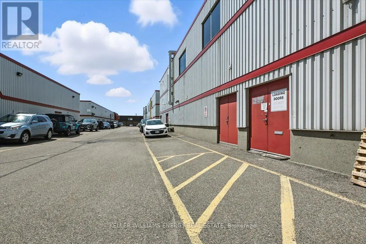 102 - 1143 WENTWORTH STREET W, #102