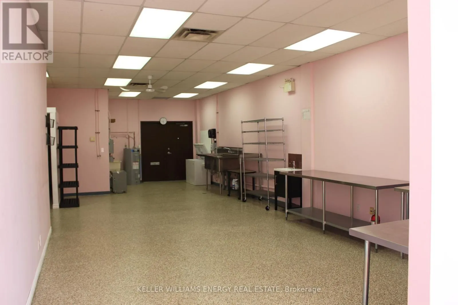 102 - 1143 WENTWORTH STREET W, #102