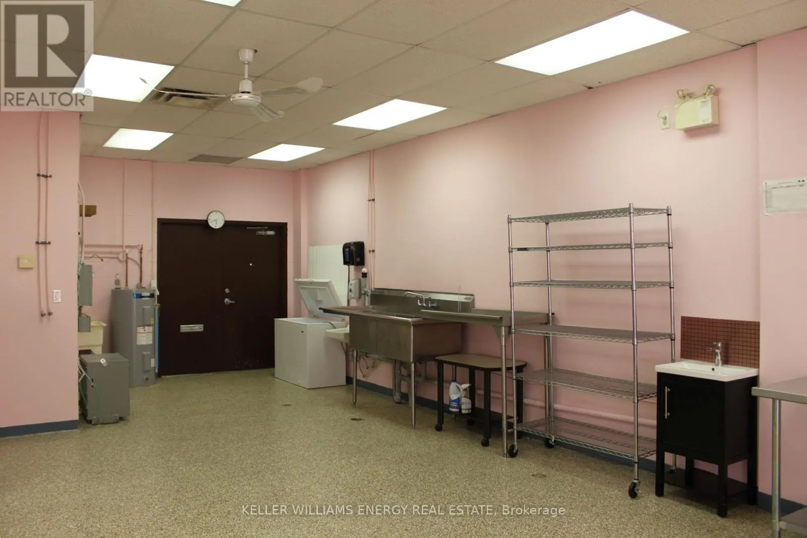 102 - 1143 WENTWORTH STREET W, #102