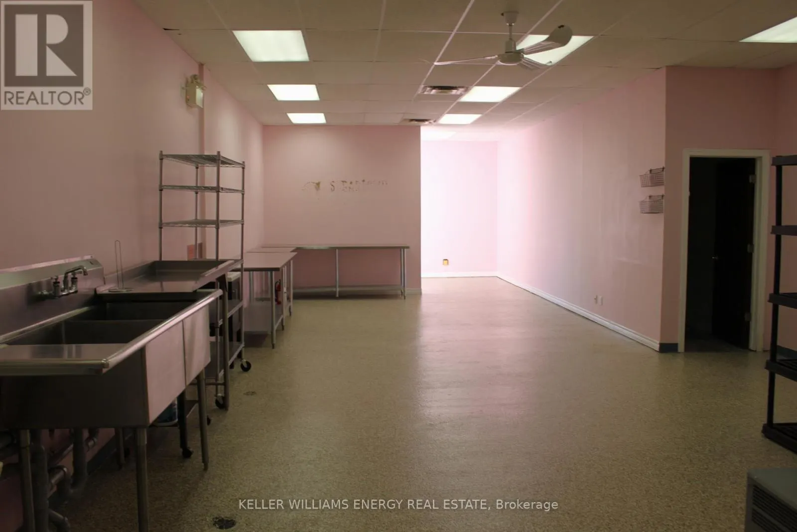 102 - 1143 WENTWORTH STREET W, #102