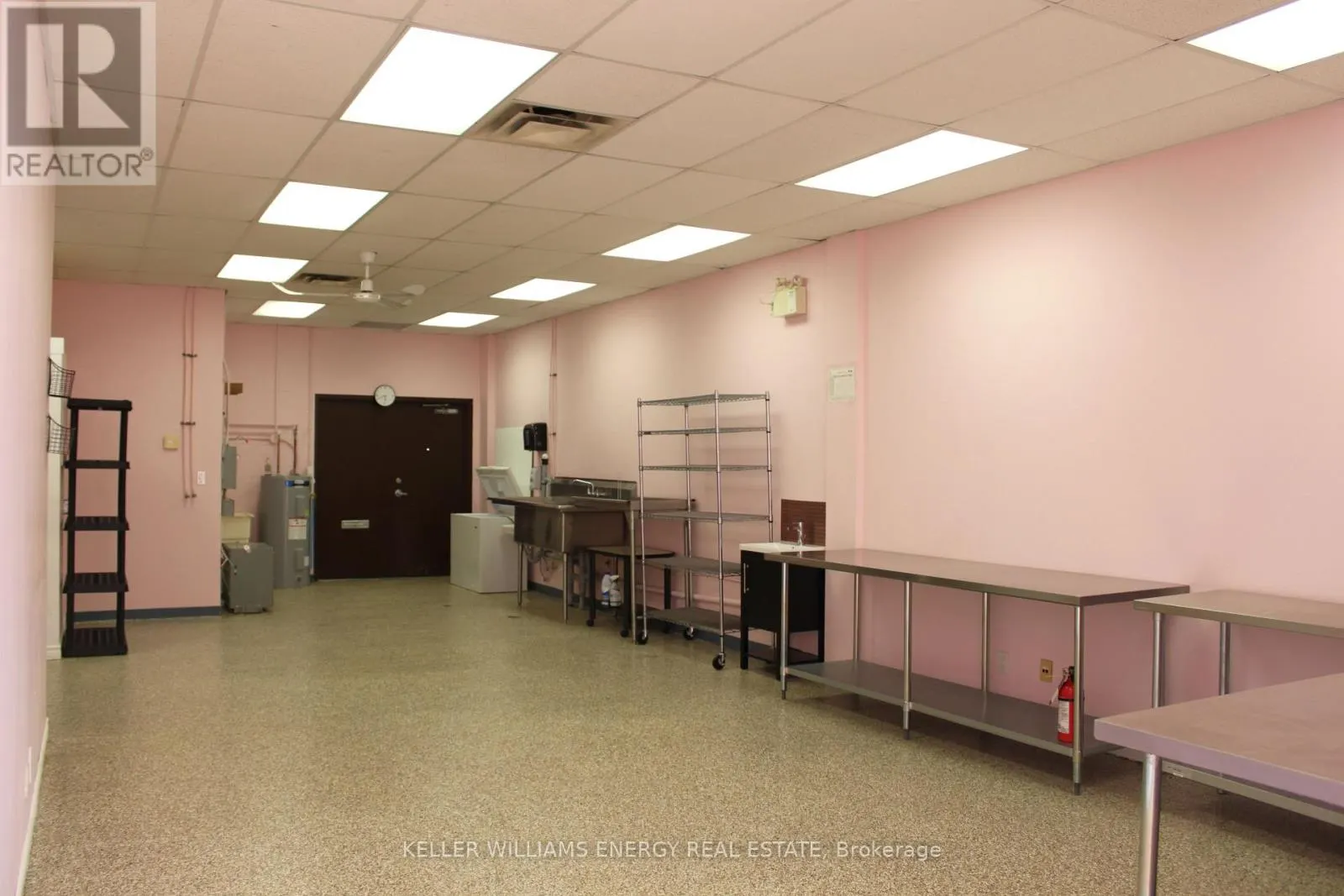 102 - 1143 WENTWORTH STREET W, #102