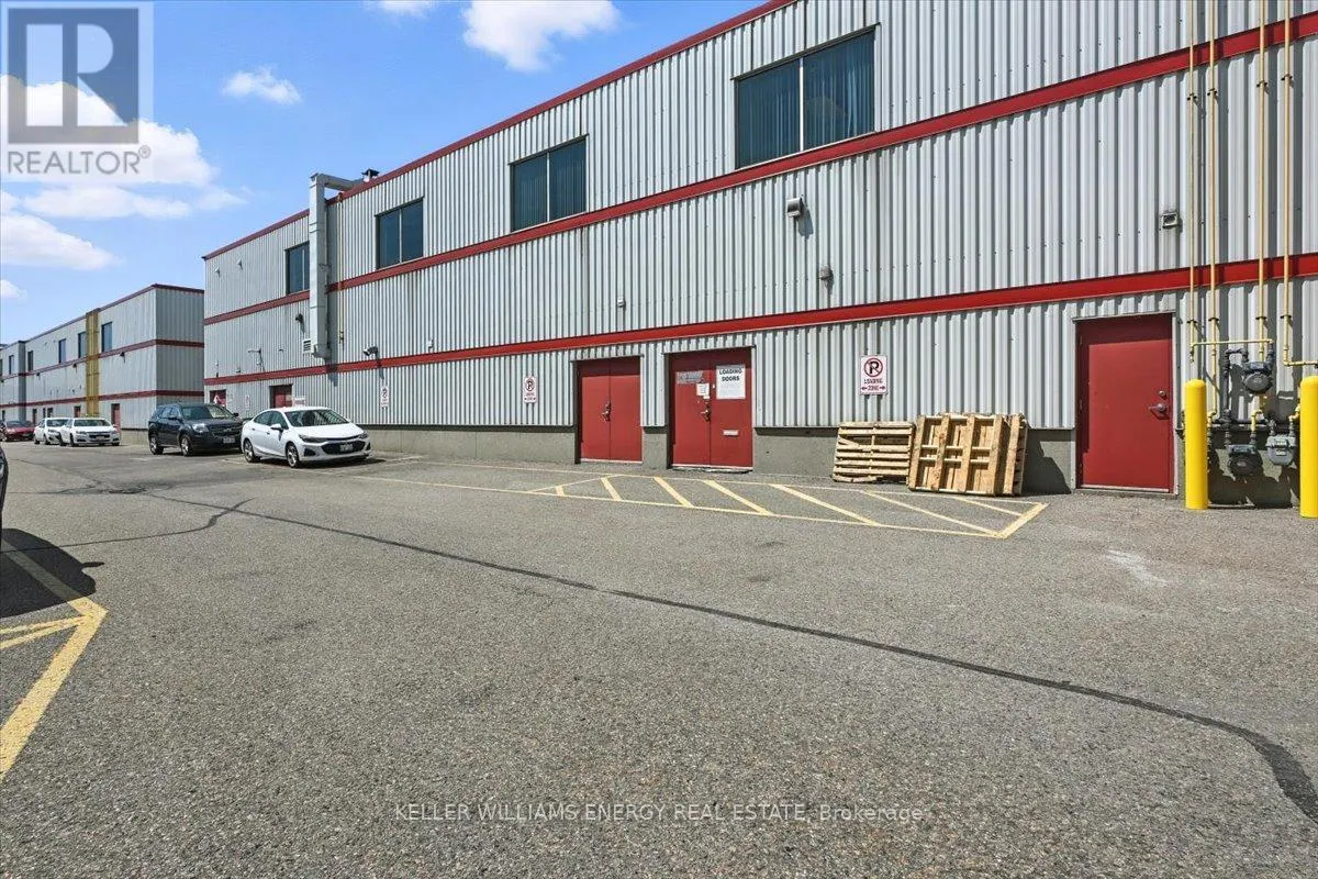 102 - 1143 WENTWORTH STREET W, #102