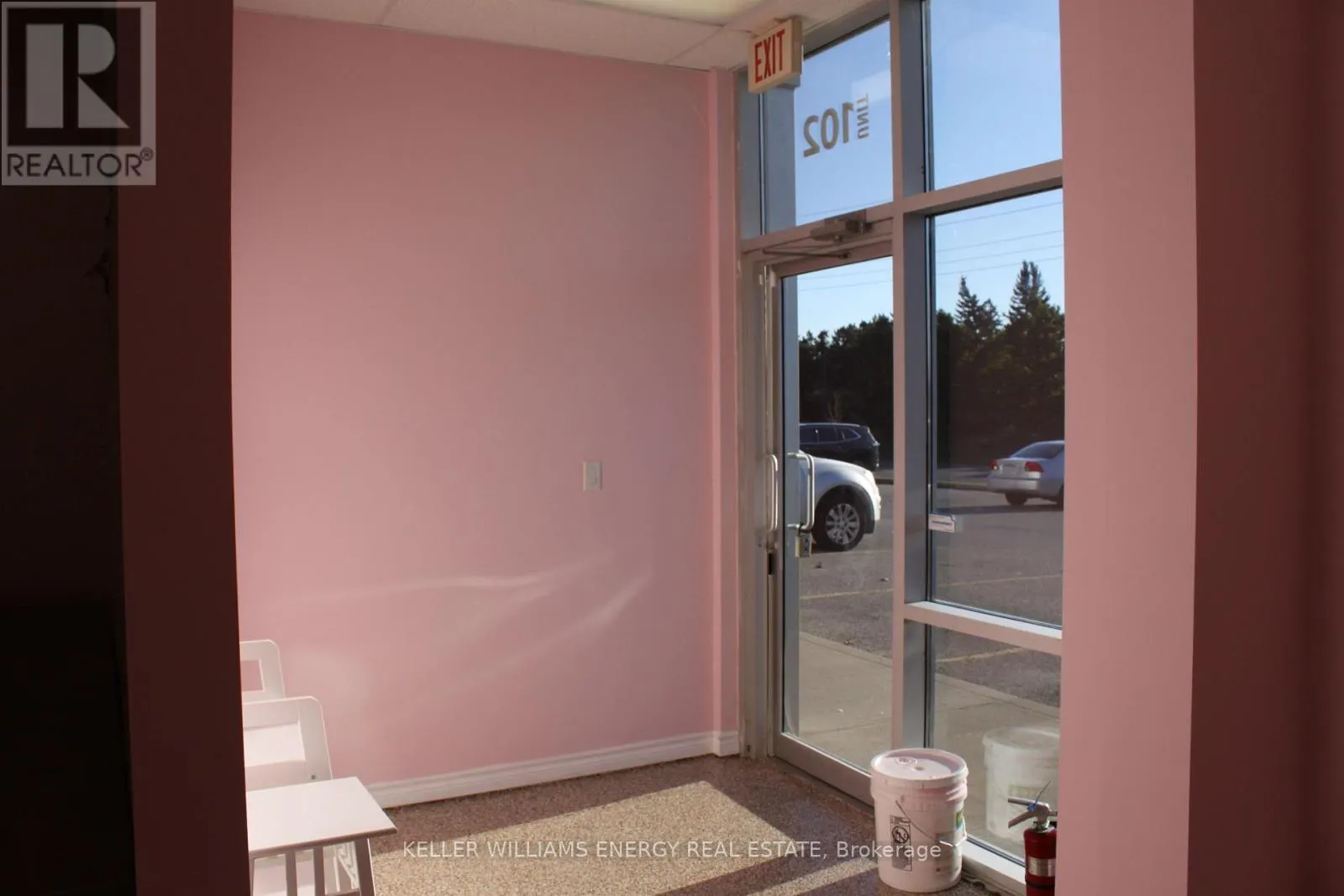 102 - 1143 WENTWORTH STREET W, #102