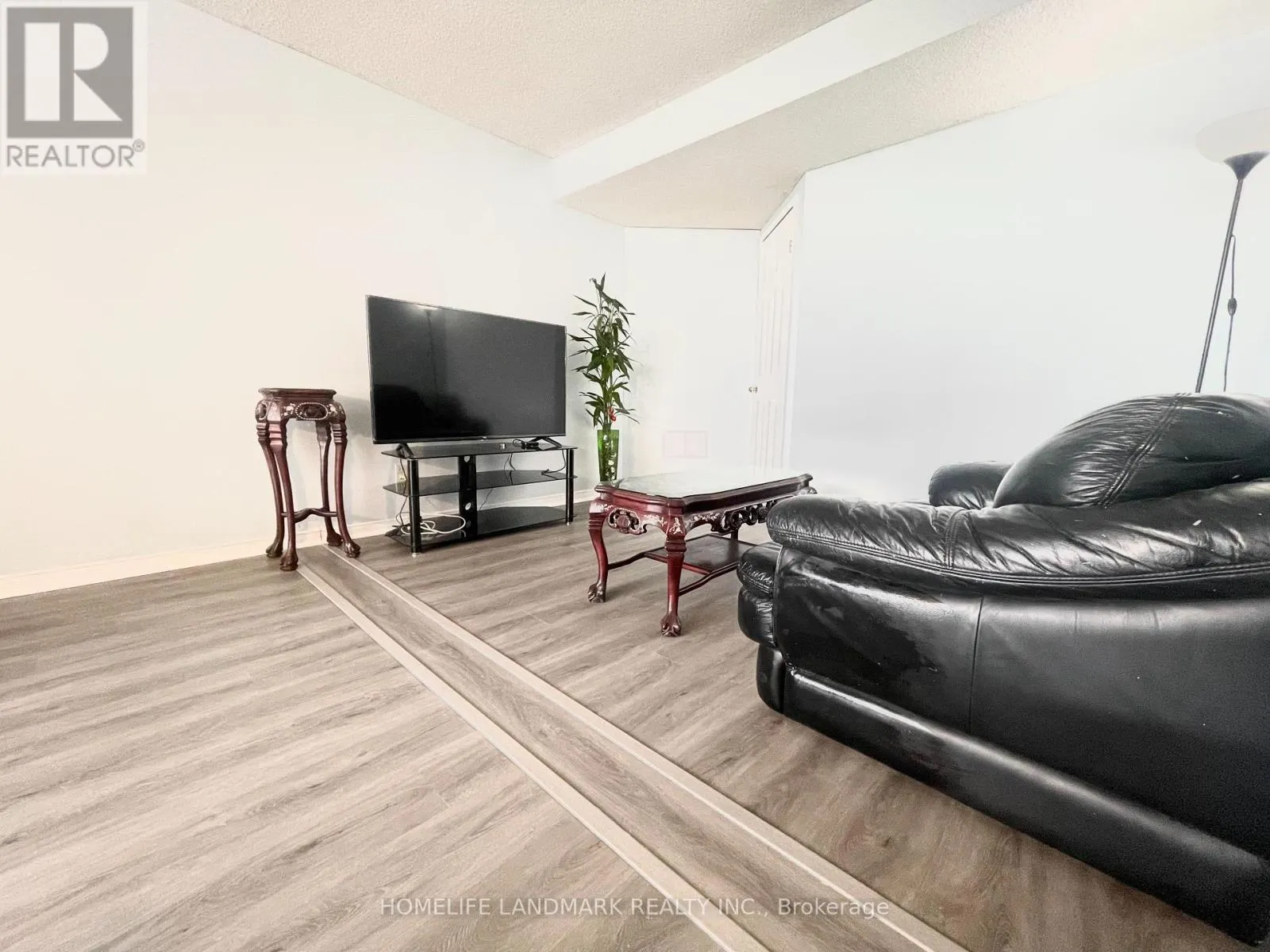 703 - 4725 SHEPPARD AVENUE E