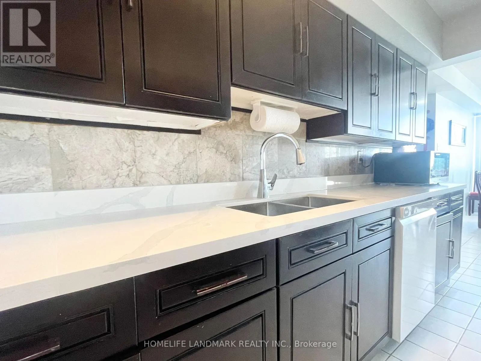 703 - 4725 SHEPPARD AVENUE E