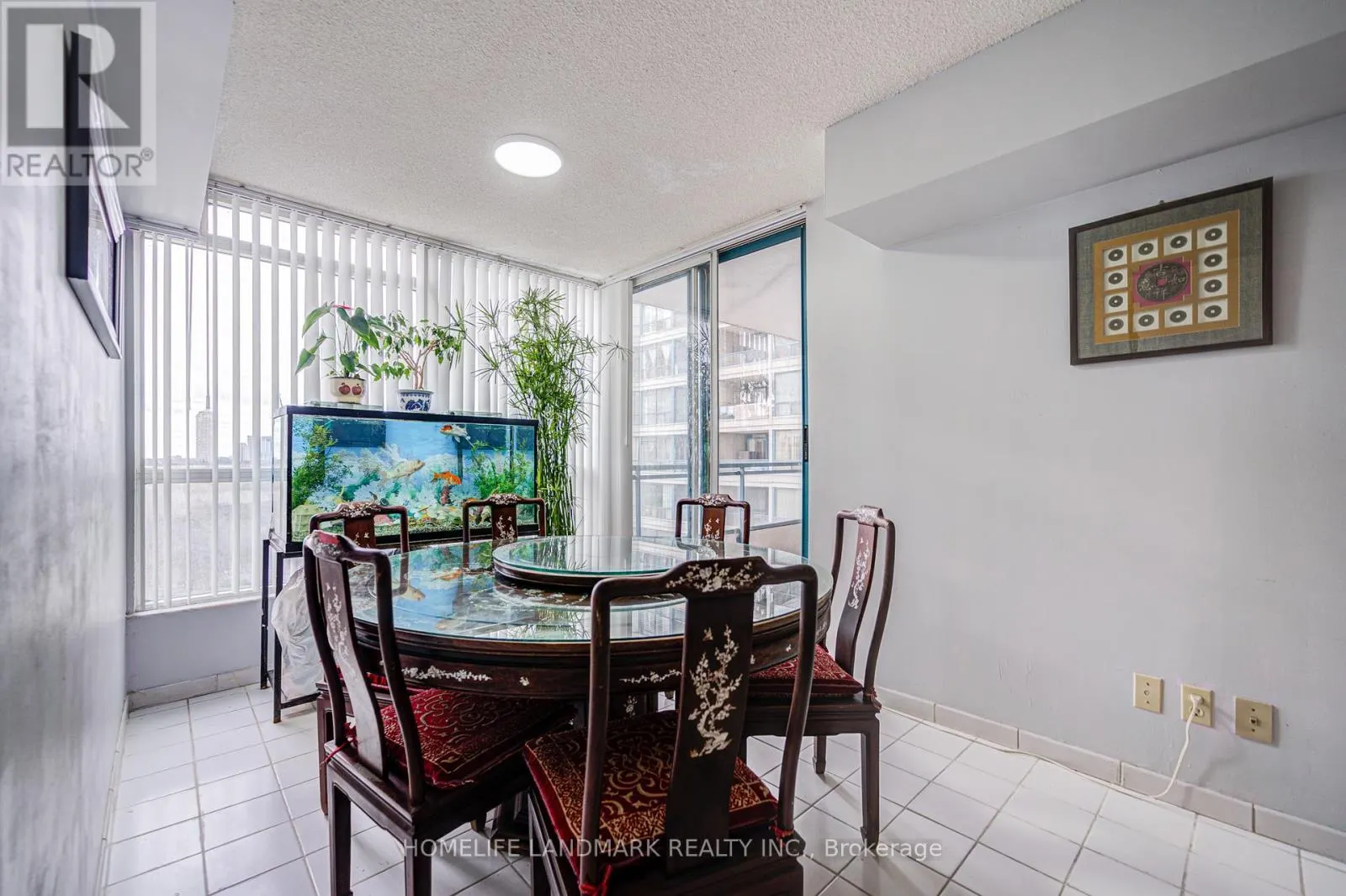 703 - 4725 SHEPPARD AVENUE E