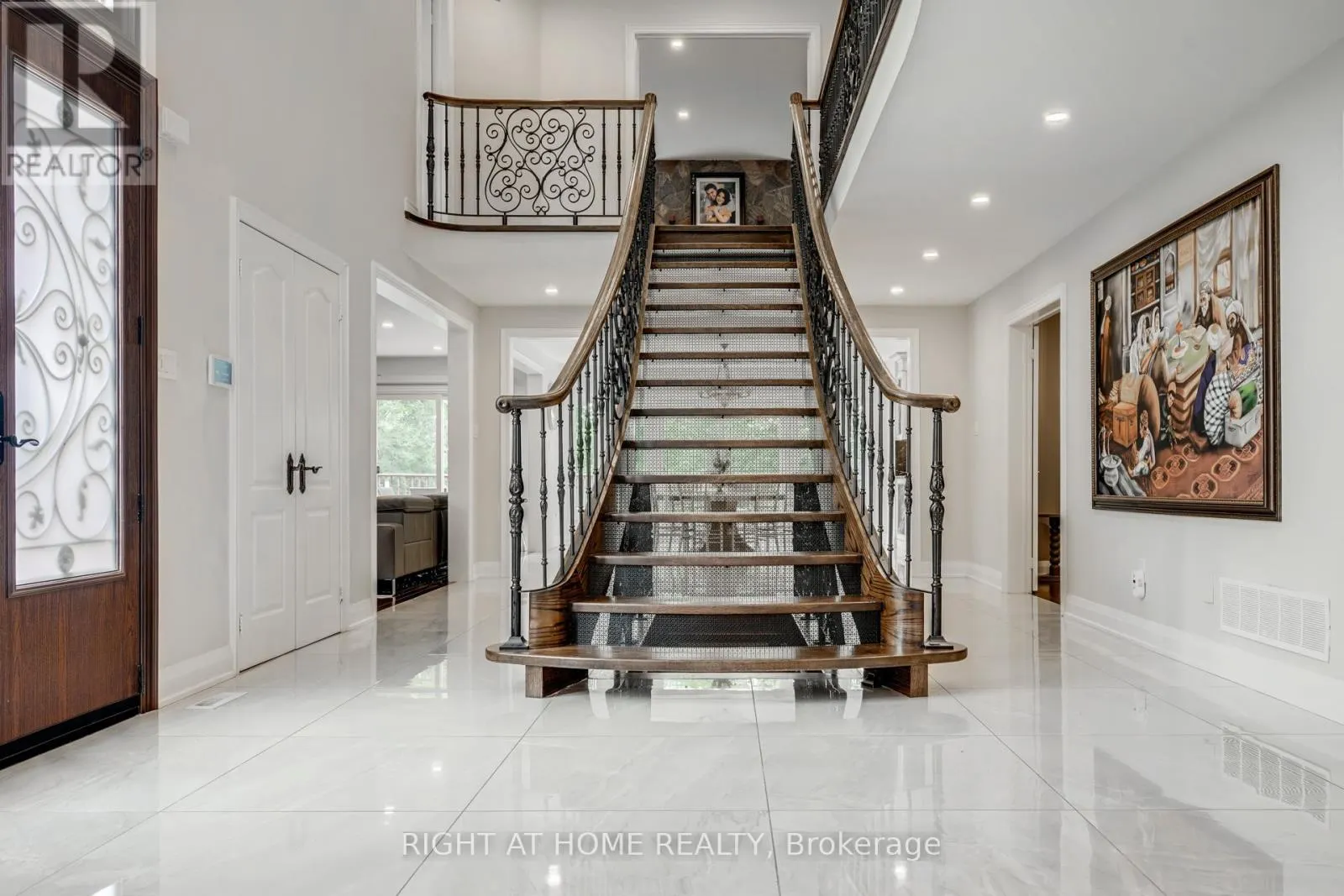 35 SAYOR DRIVE