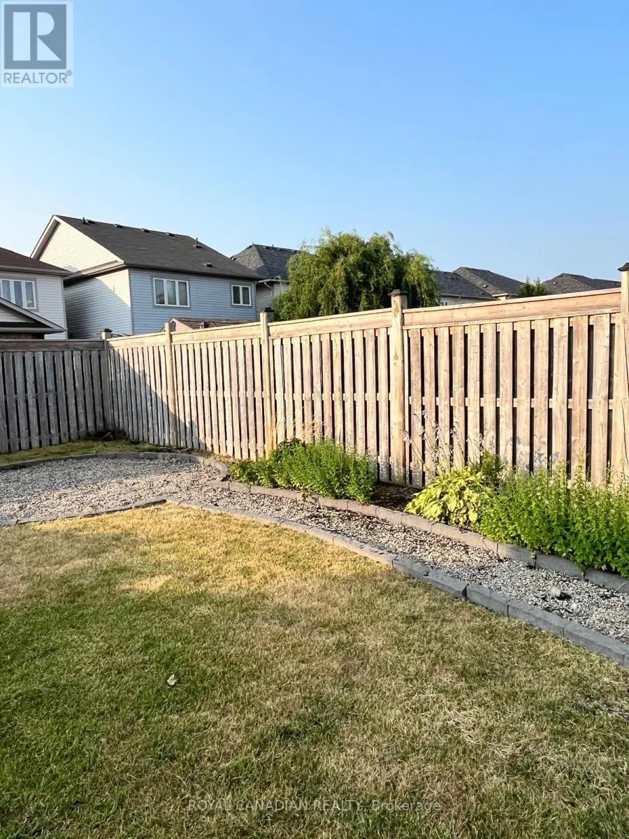 181 BATHGATE CRESCENT E