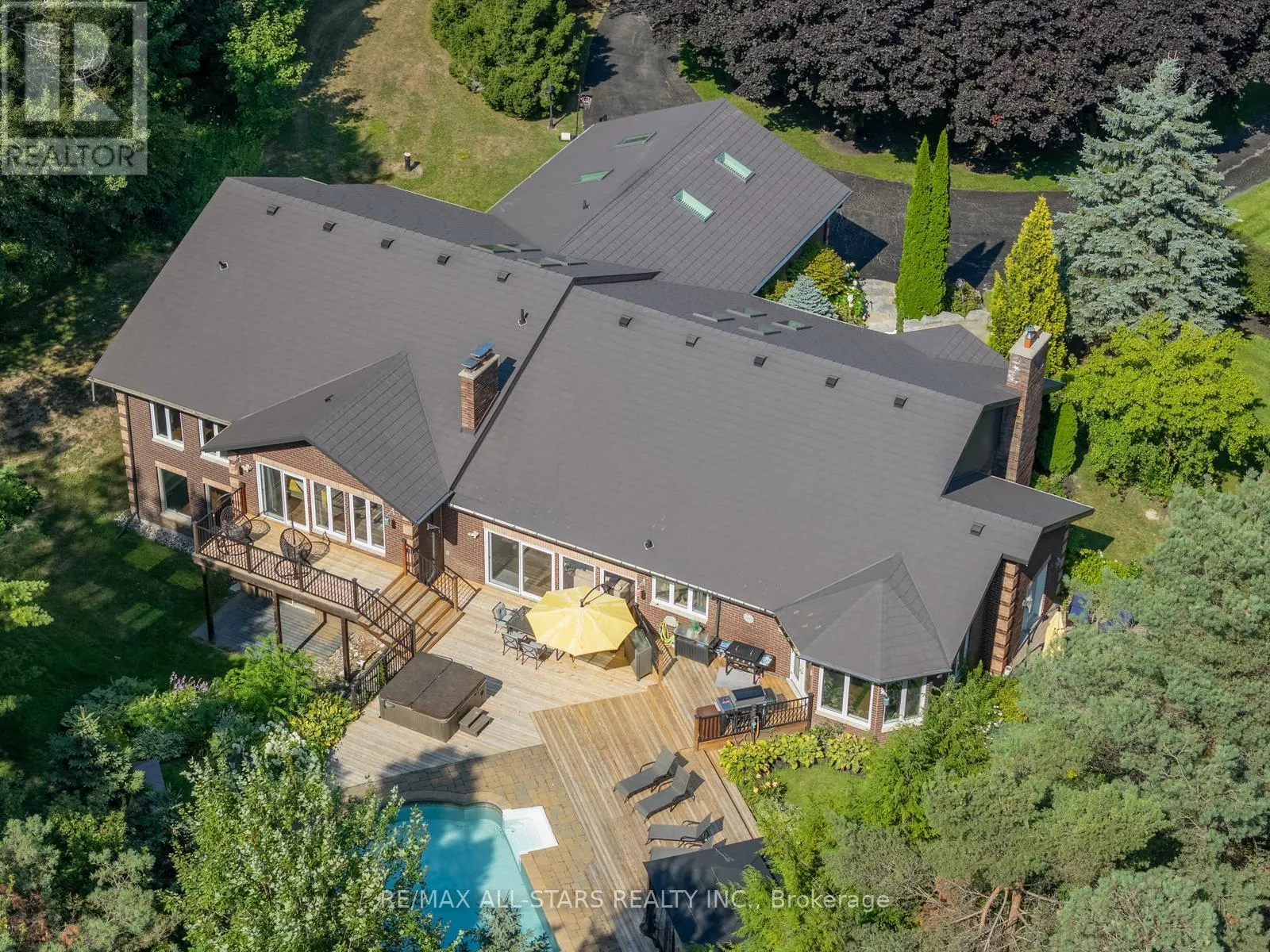 64 WOODBRIDGE CIRCLE