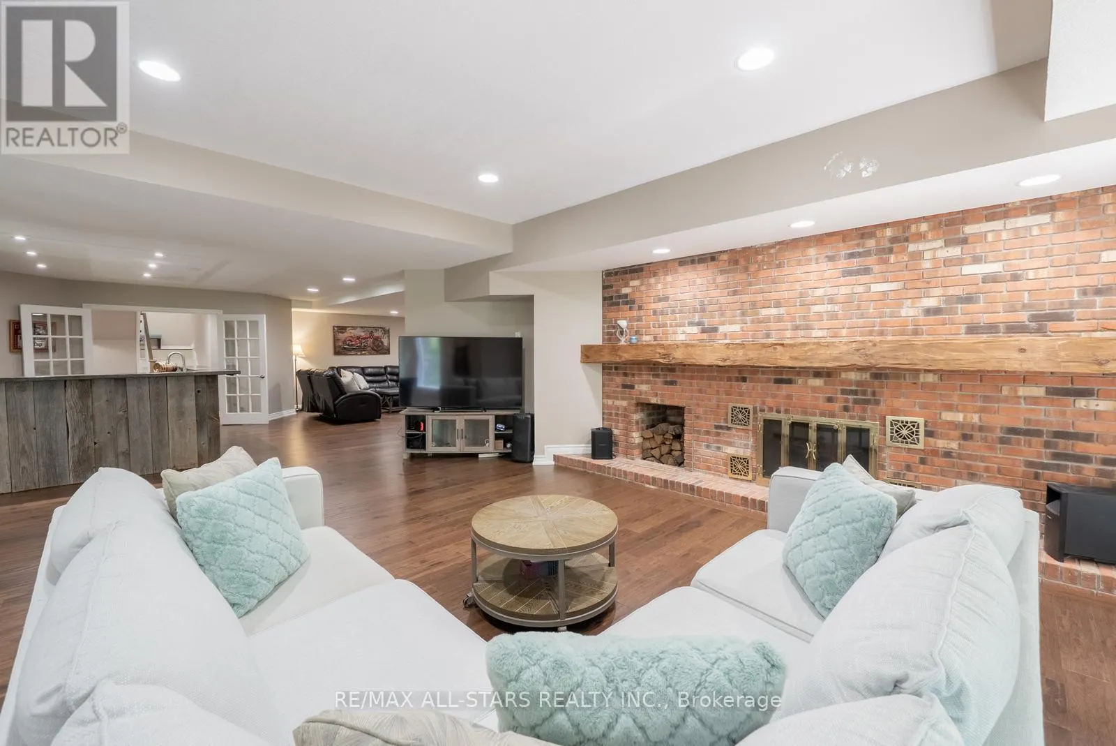 64 WOODBRIDGE CIRCLE