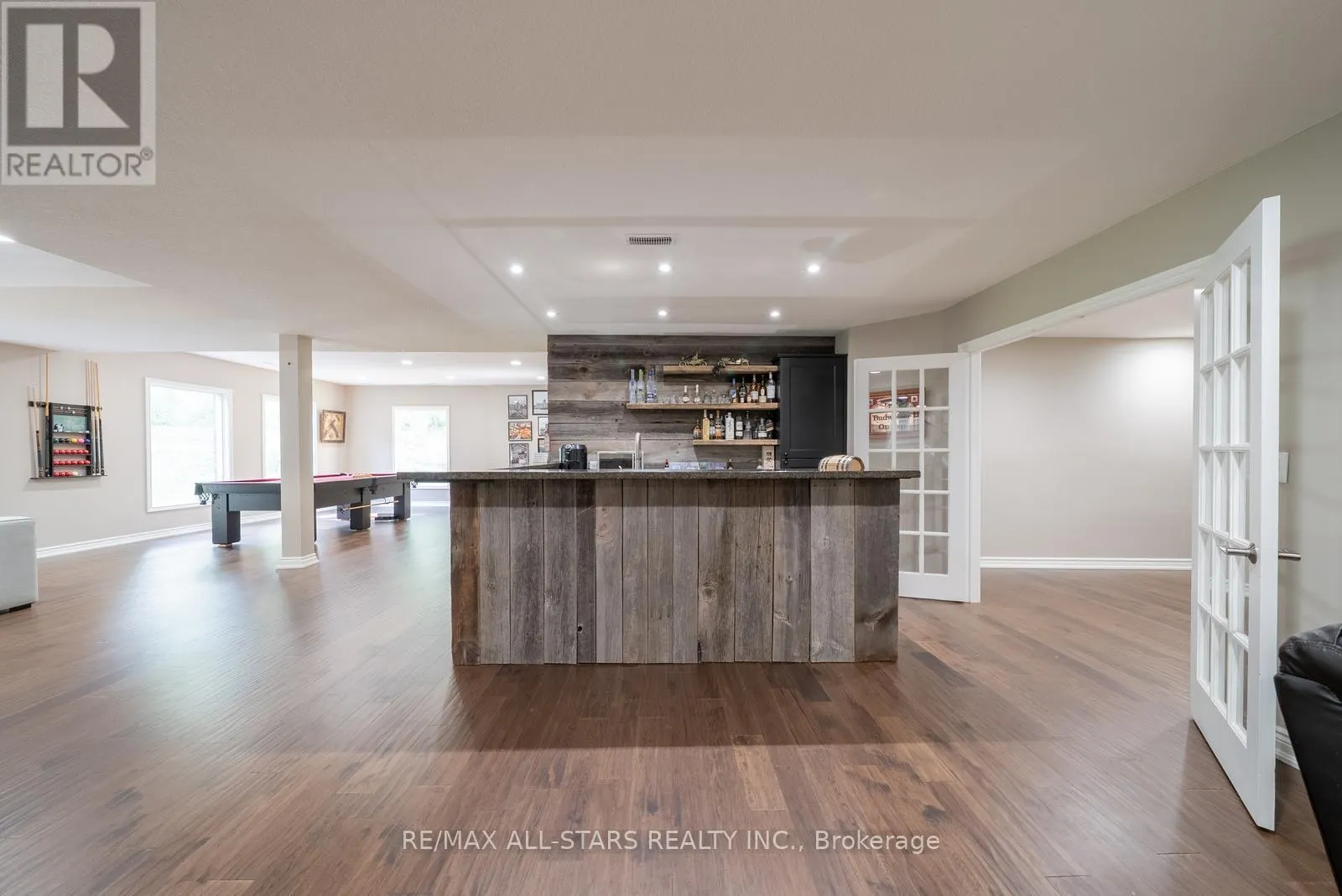 64 WOODBRIDGE CIRCLE