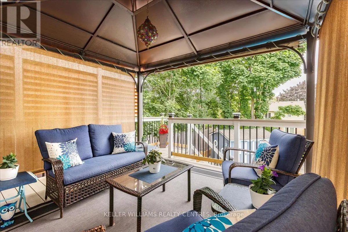875 KNOTWOOD COURT