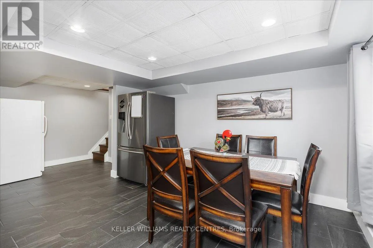875 KNOTWOOD COURT