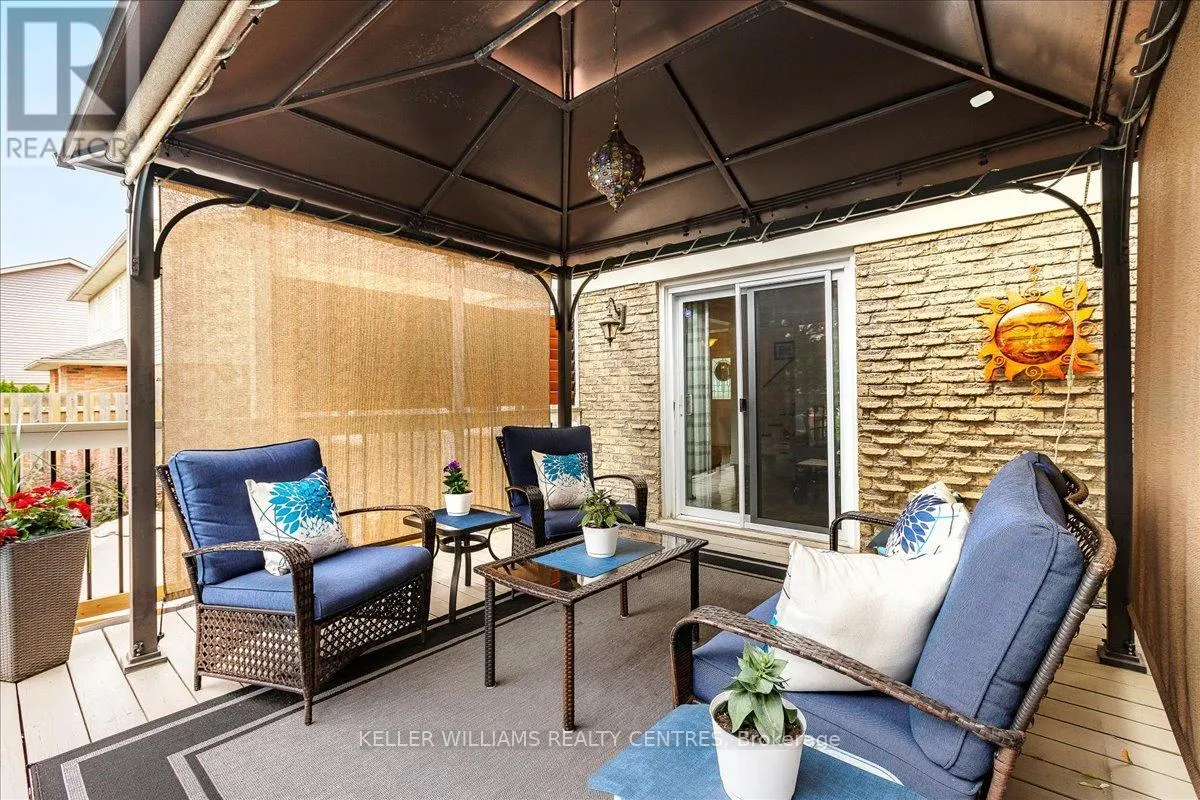 875 KNOTWOOD COURT