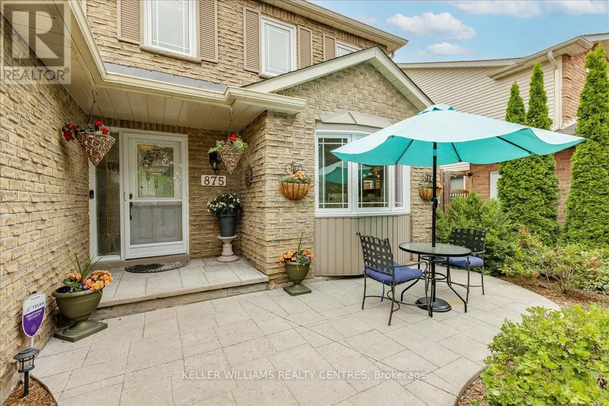 875 KNOTWOOD COURT