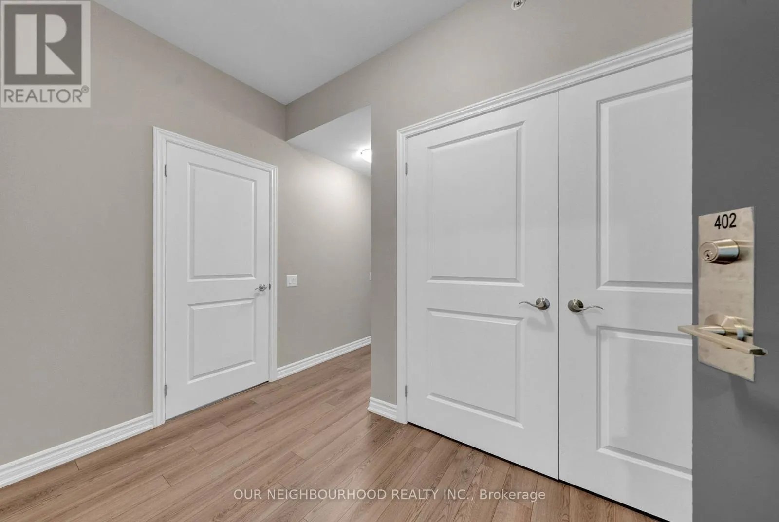 402 - 109 KING AVENUE E, #402