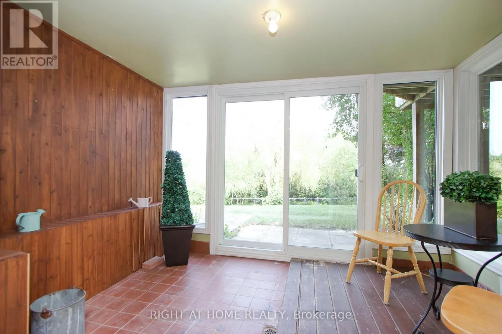 102 HIALEAH CRESCENT