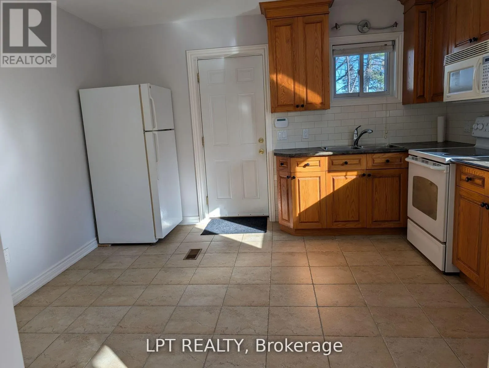 MAIN - 9 ATKINSON AVENUE