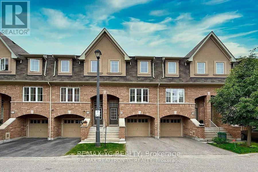 11 REEVESMERE LANE