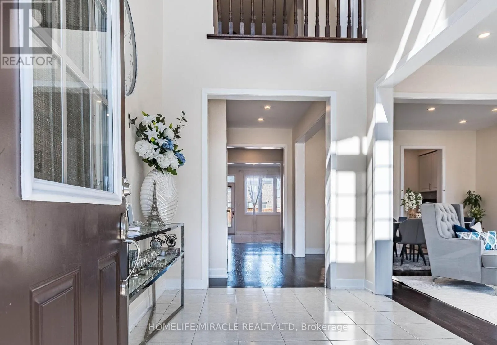 10 BUCKLES COURT