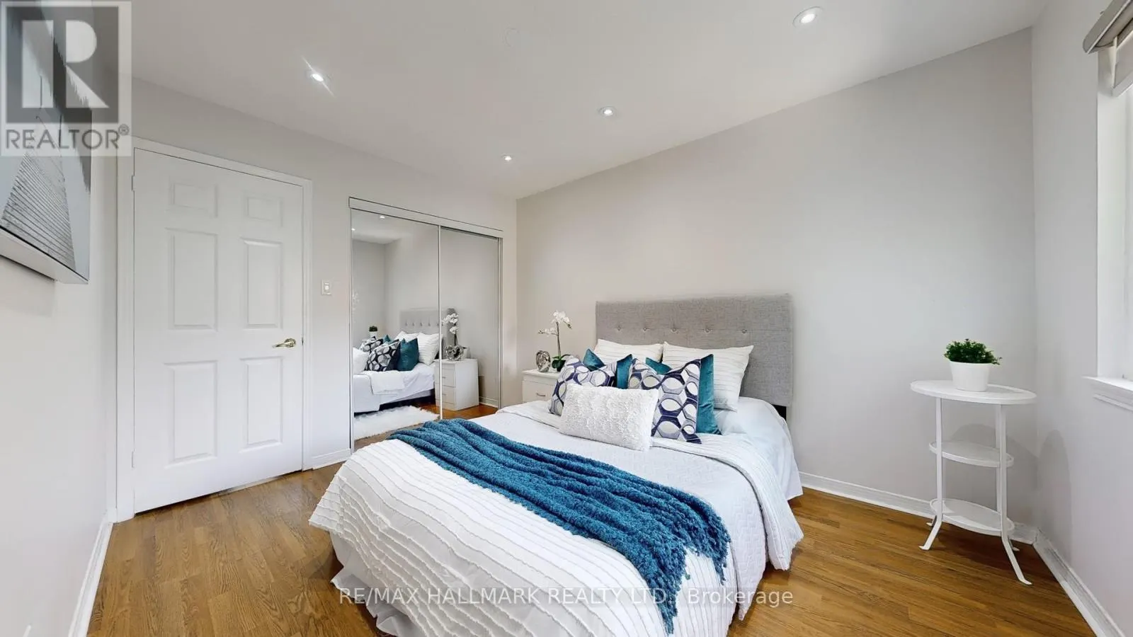 5 ECCLESFIELD DRIVE