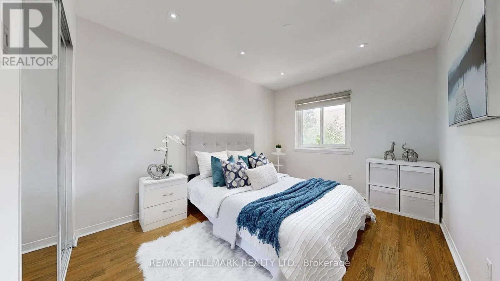 5 ECCLESFIELD DRIVE