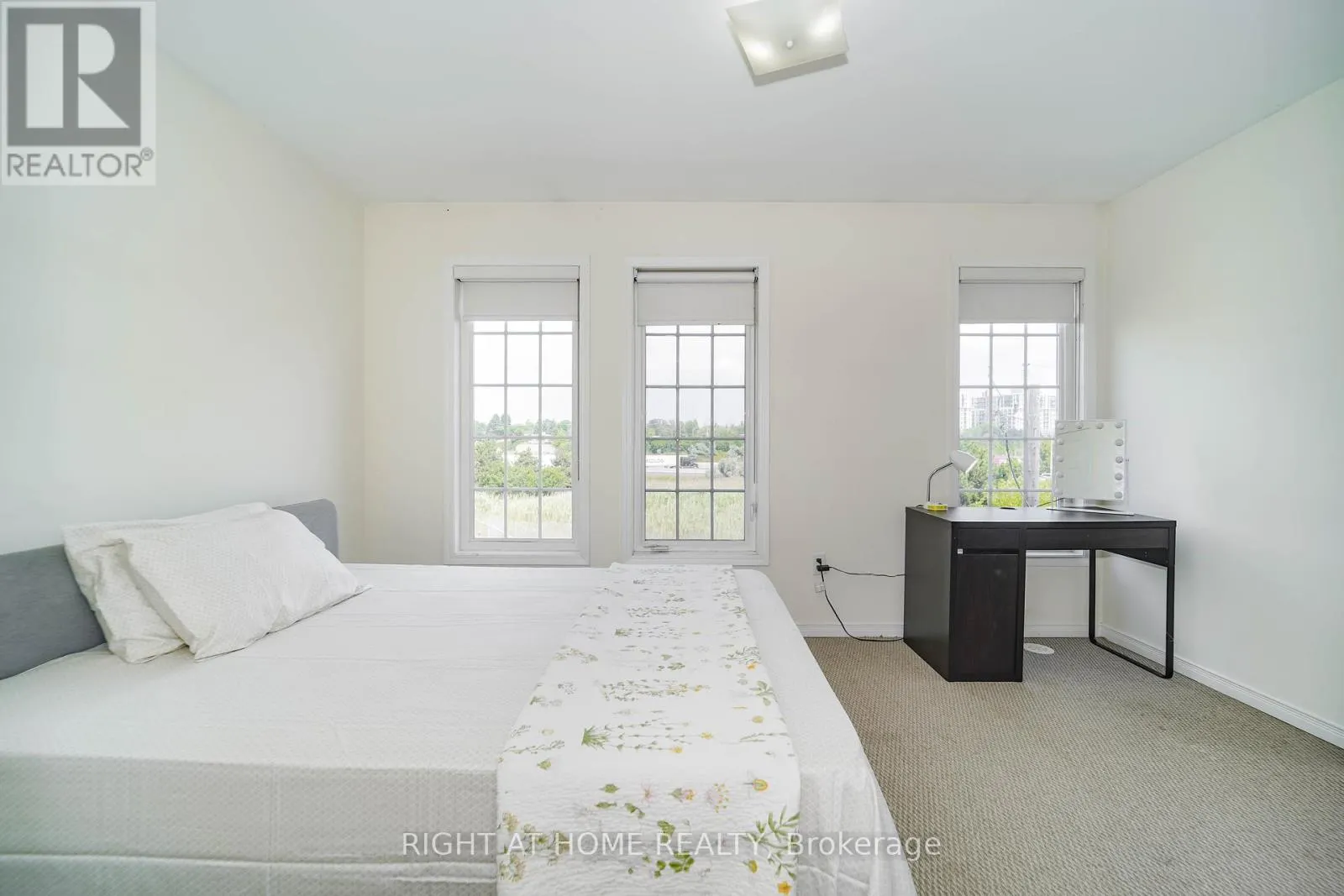 6 - 33 ISLAND ROAD