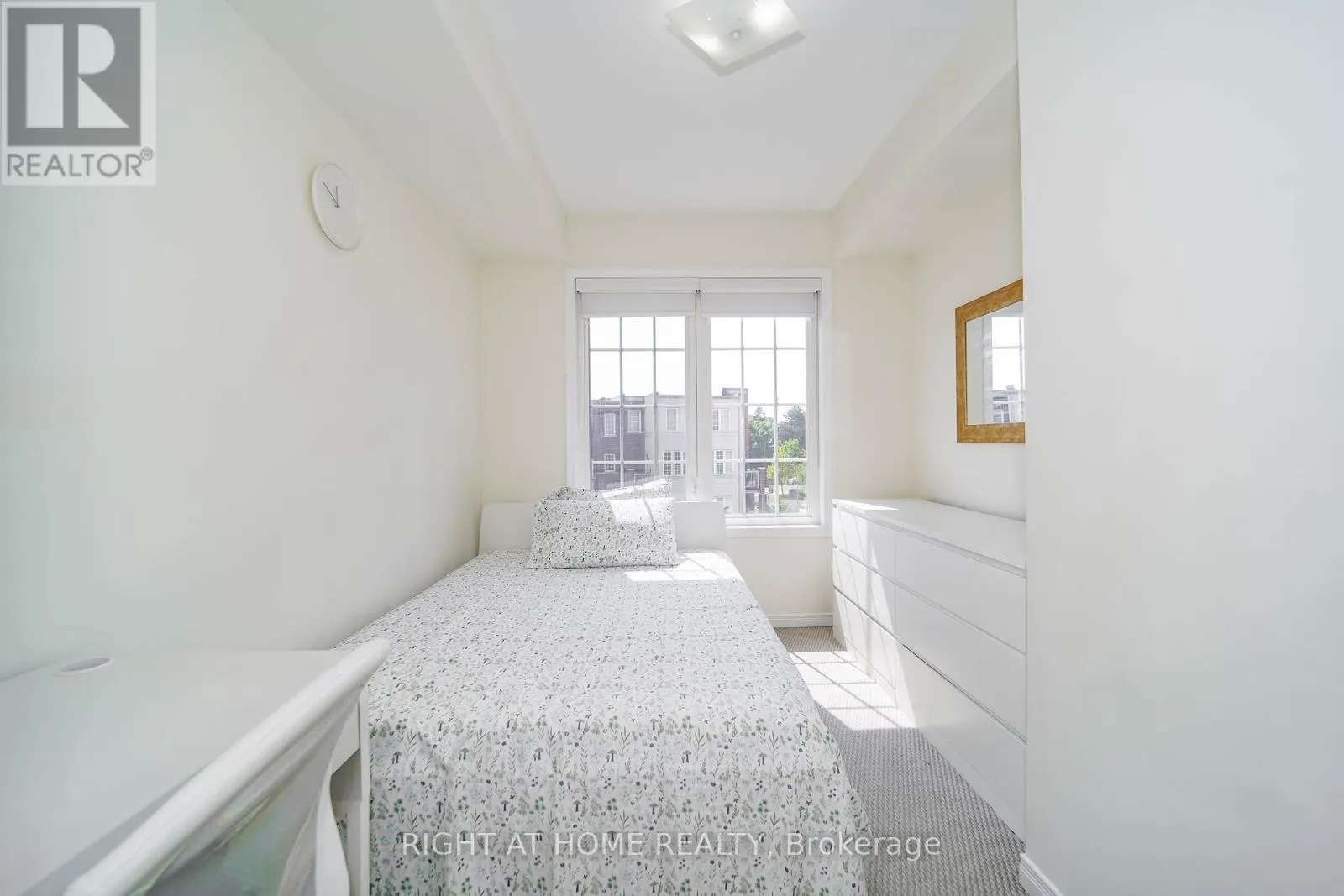 6 - 33 ISLAND ROAD