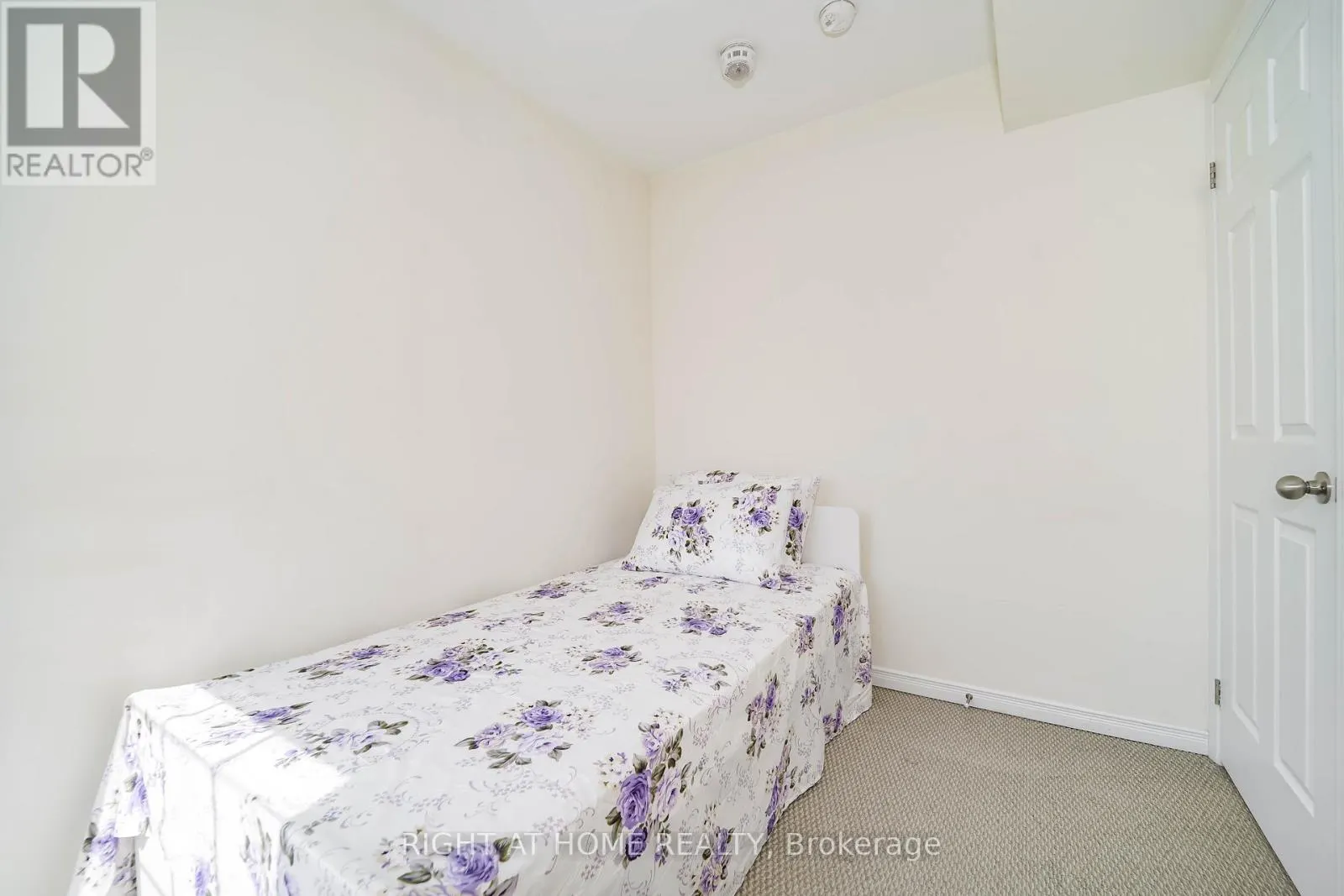 6 - 33 ISLAND ROAD