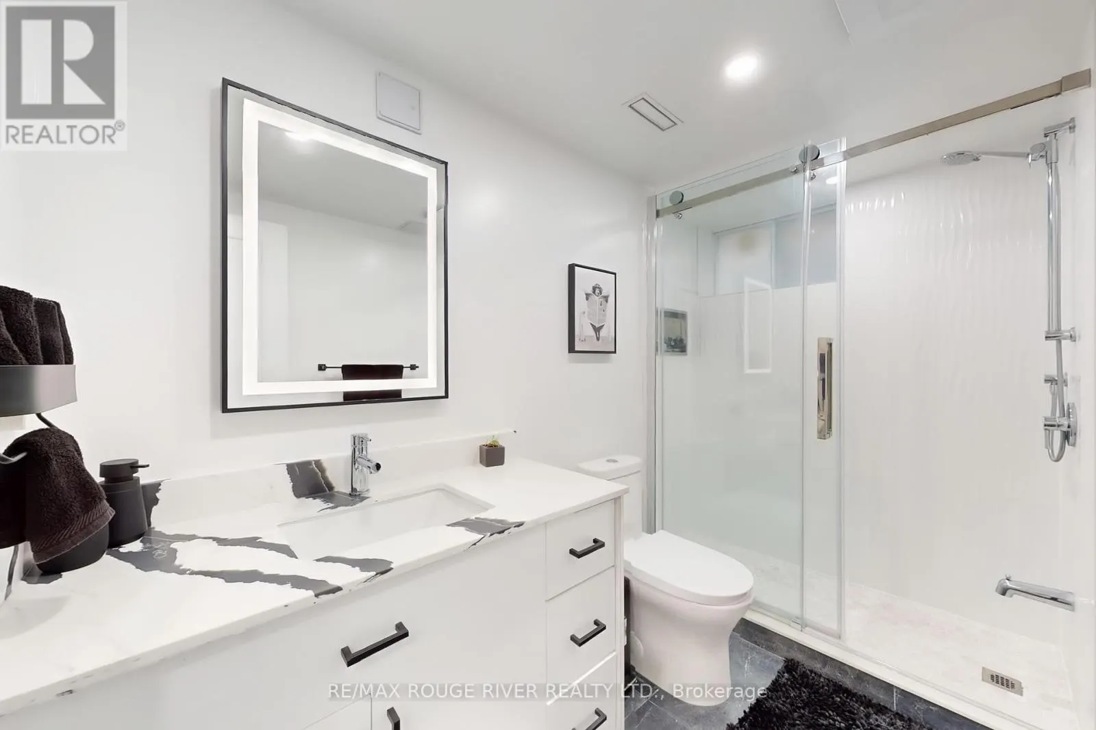 1773 BRONTE SQUARE