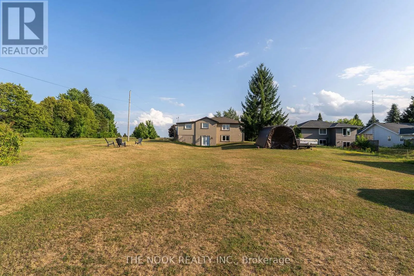 2943 PINE POINT ROAD