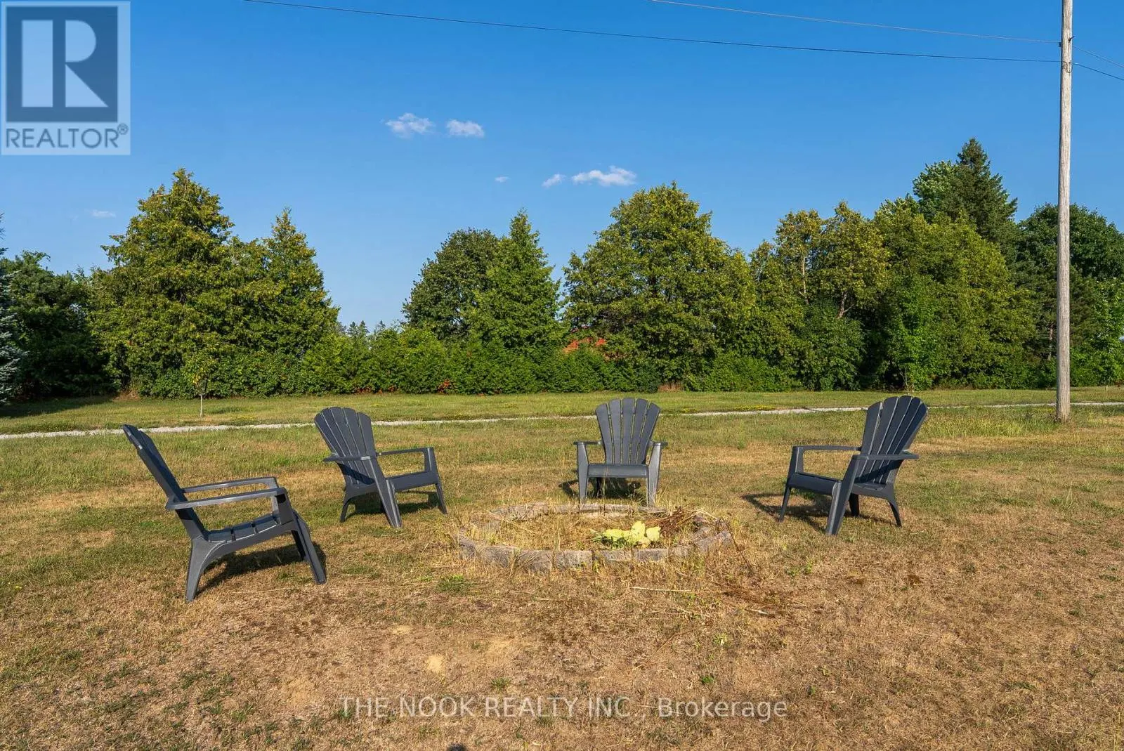 2943 PINE POINT ROAD