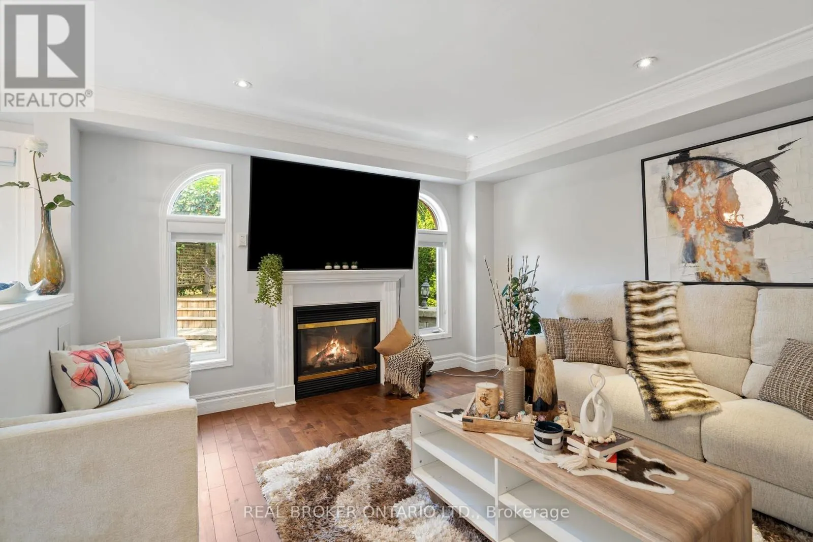 21 SHENANDOAH DRIVE