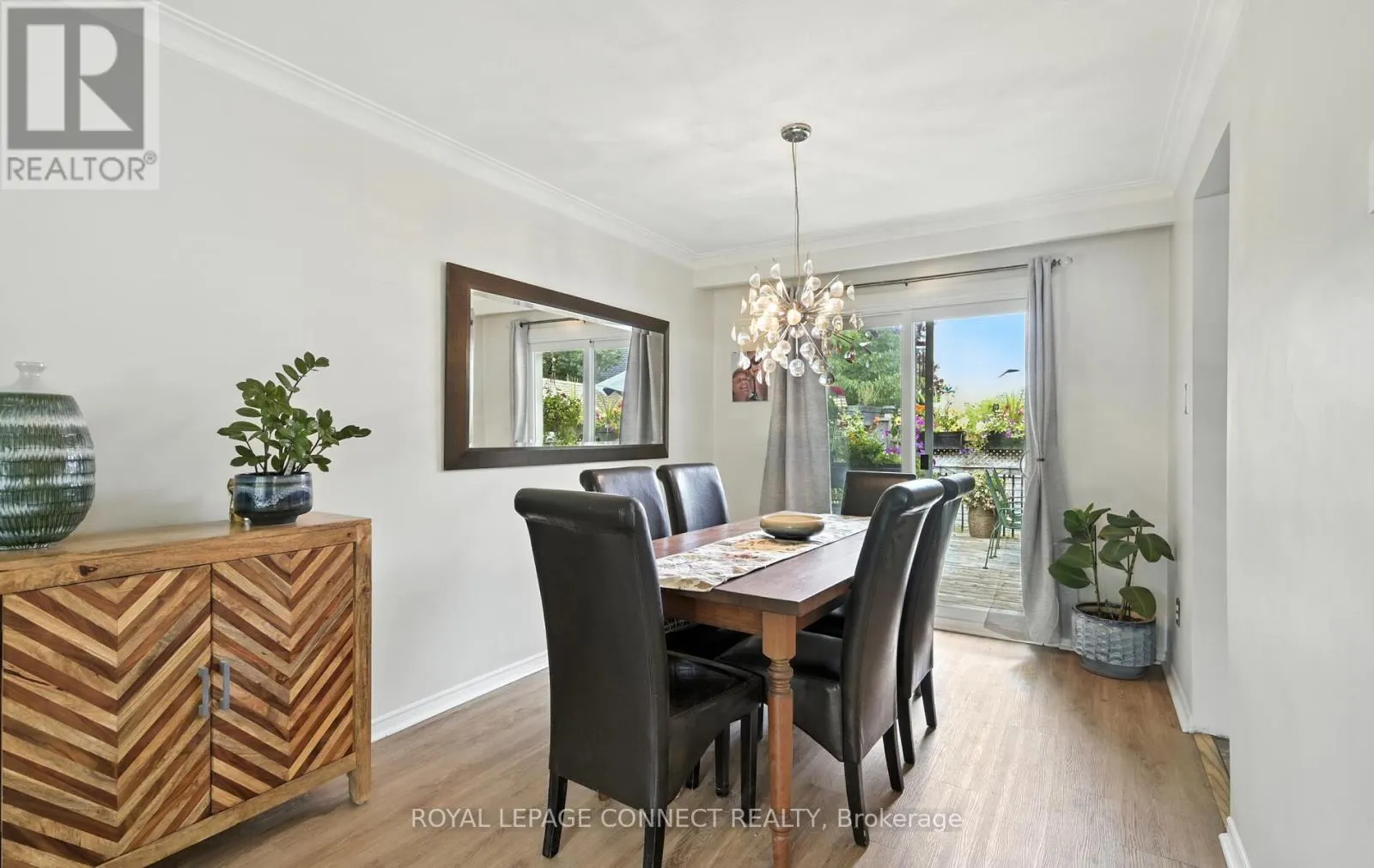 612 MAPLE STREET W