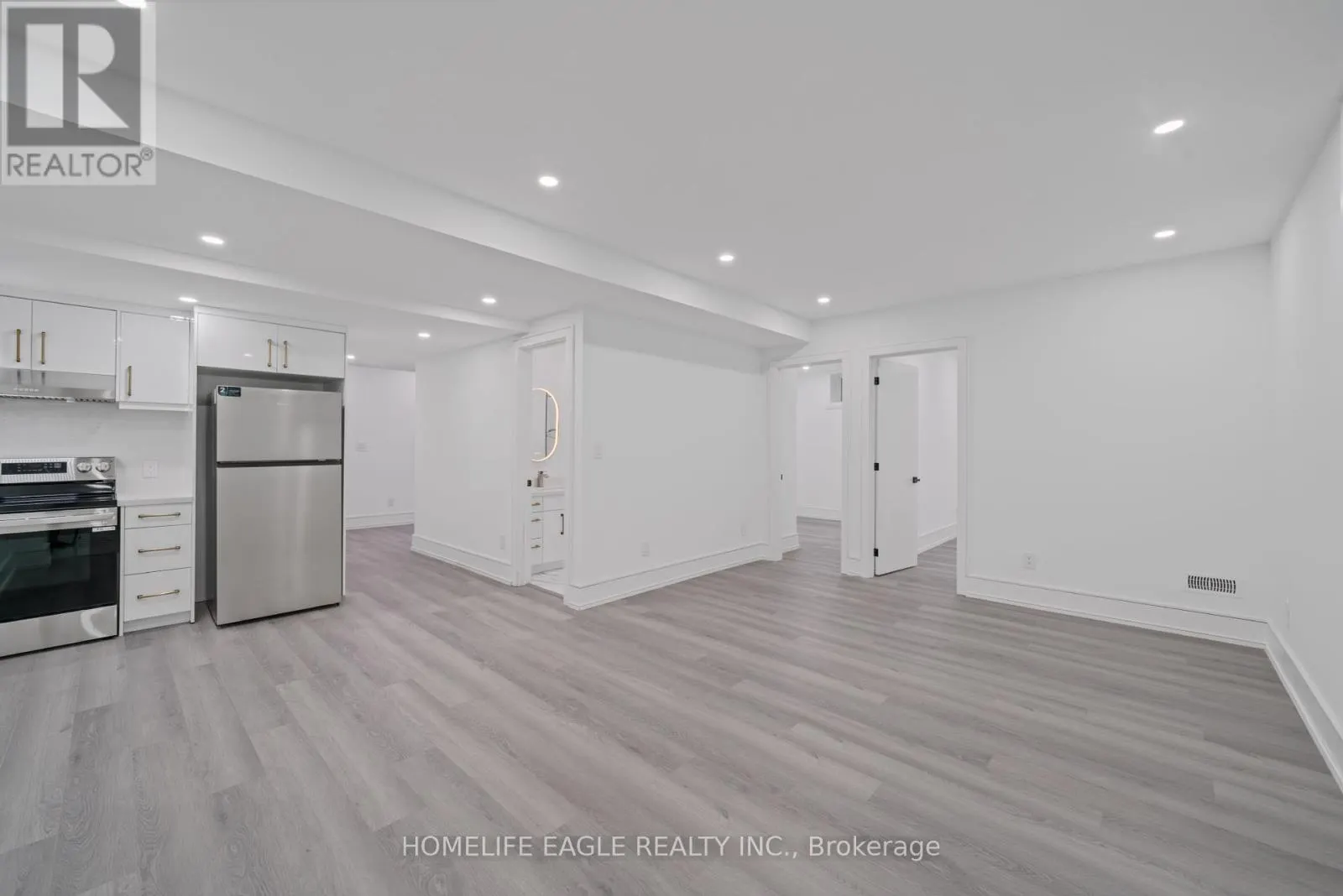 11 GLEN MUIR DRIVE