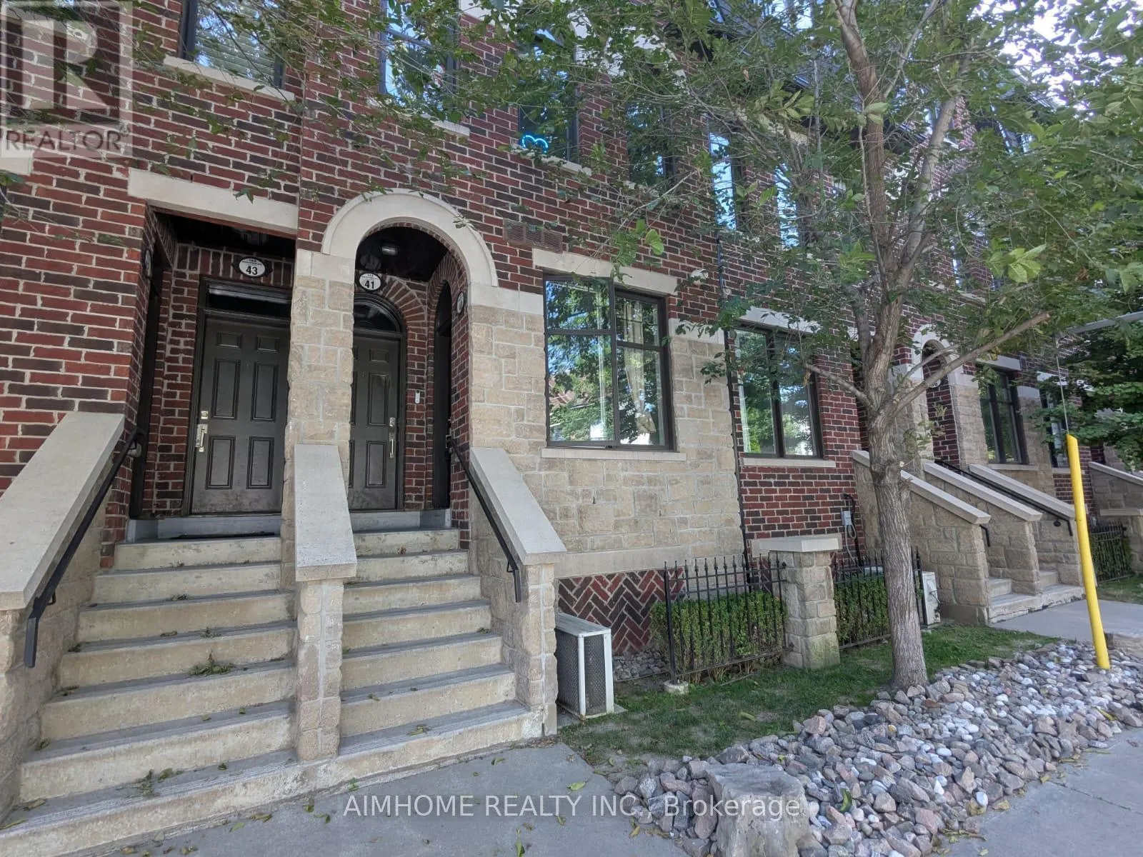40 - 140 BROADVIEW AVENUE