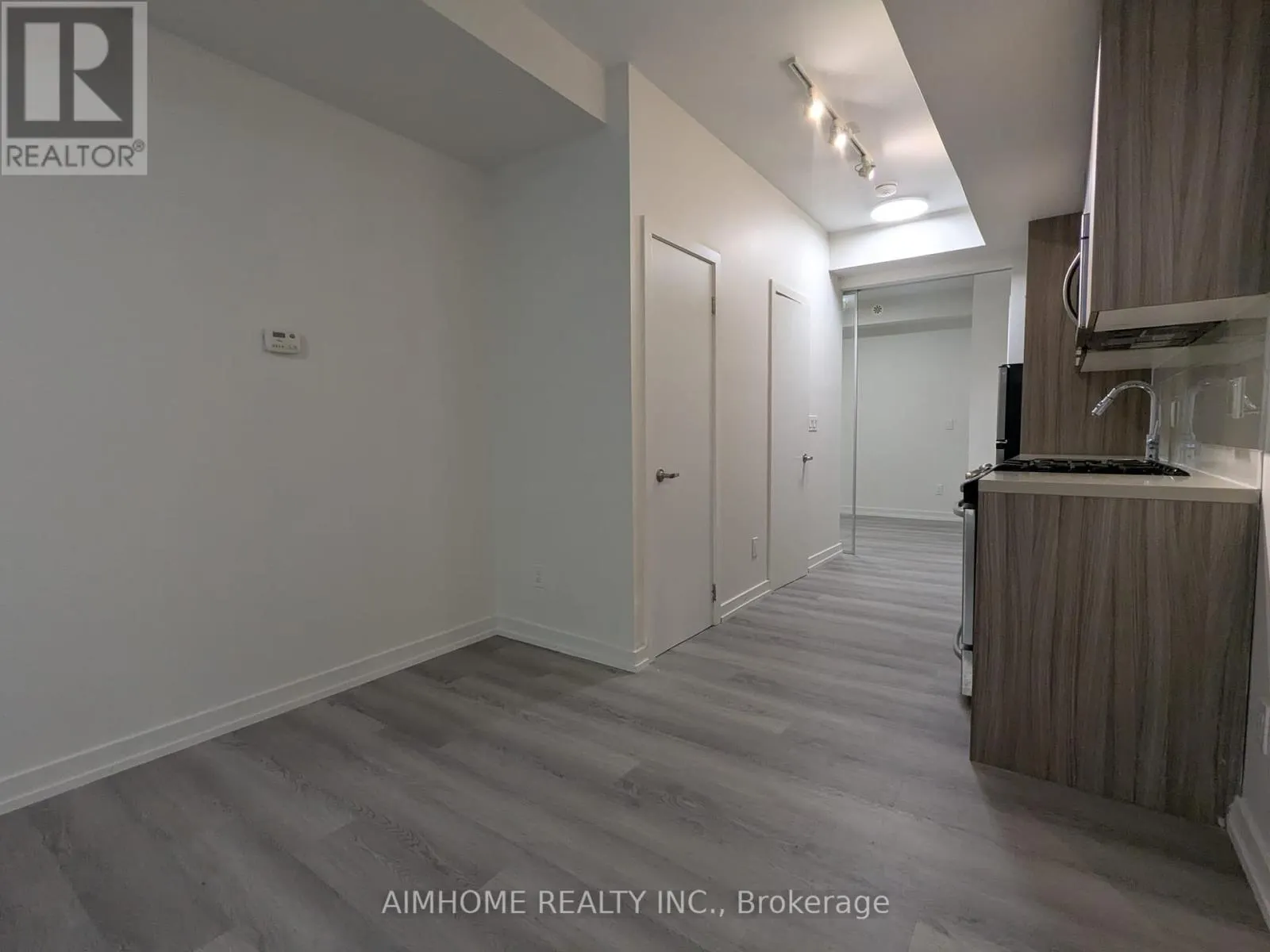 40 - 140 BROADVIEW AVENUE