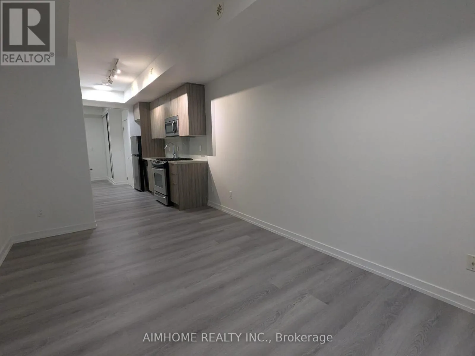 40 - 140 BROADVIEW AVENUE
