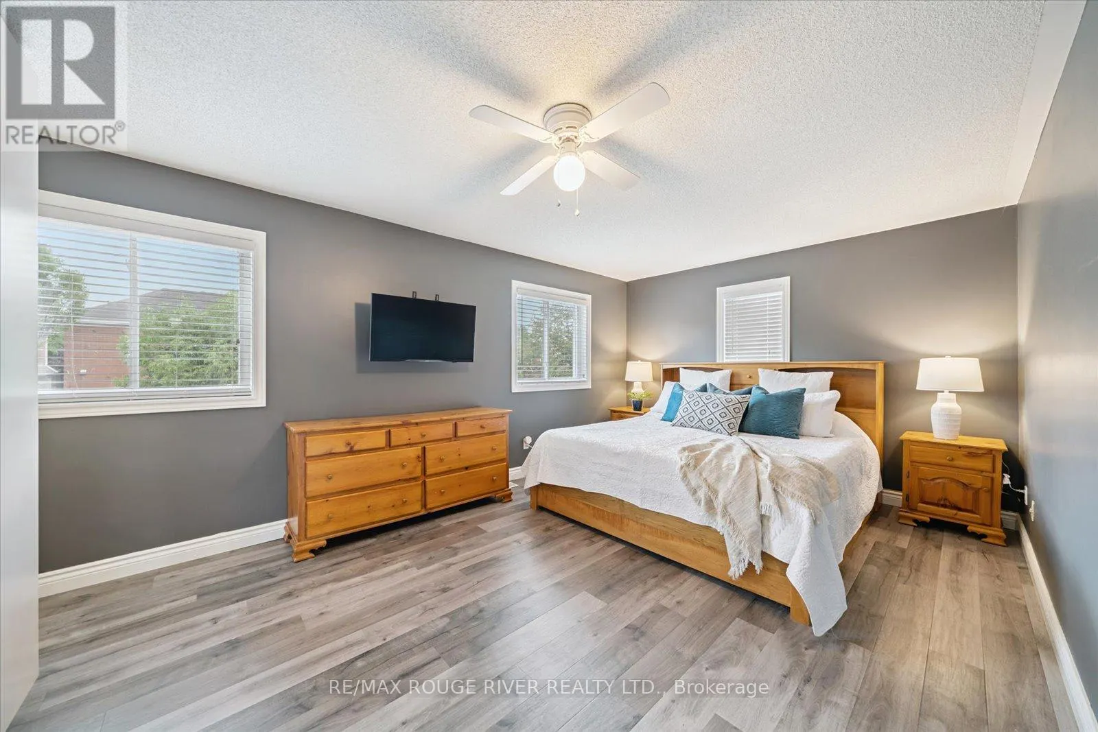 53 ERIC CLARKE DRIVE