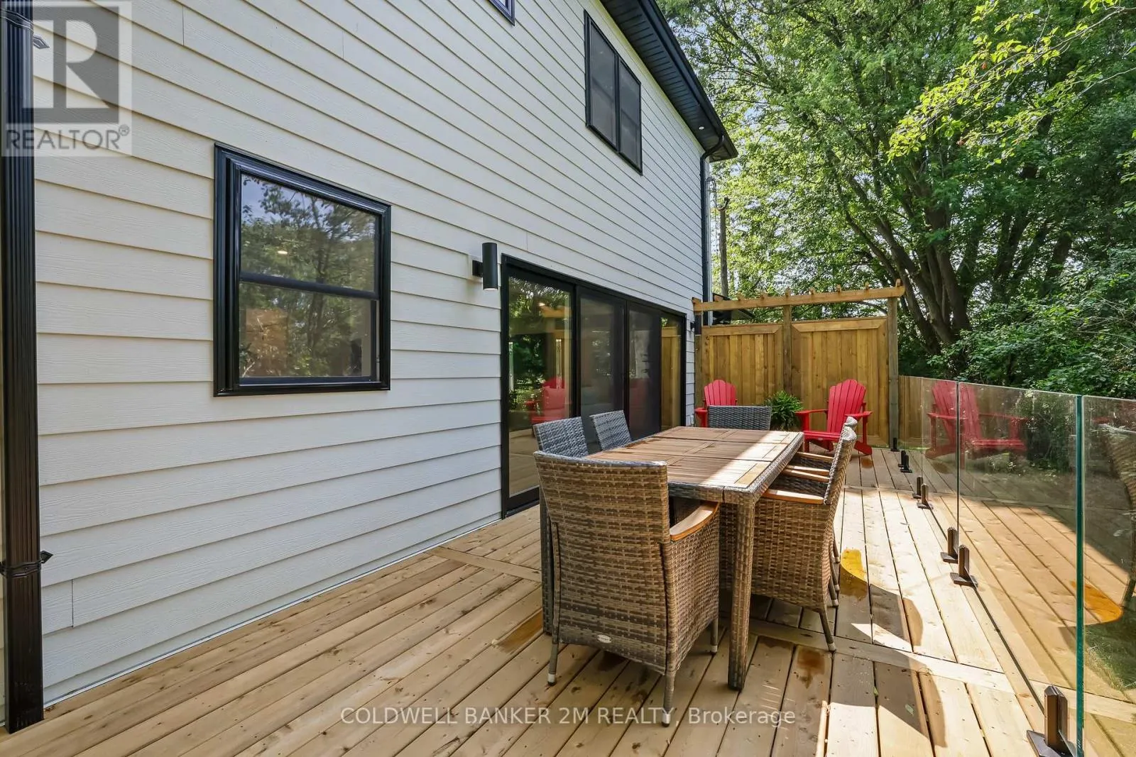 128 BUCKINGHAM AVENUE
