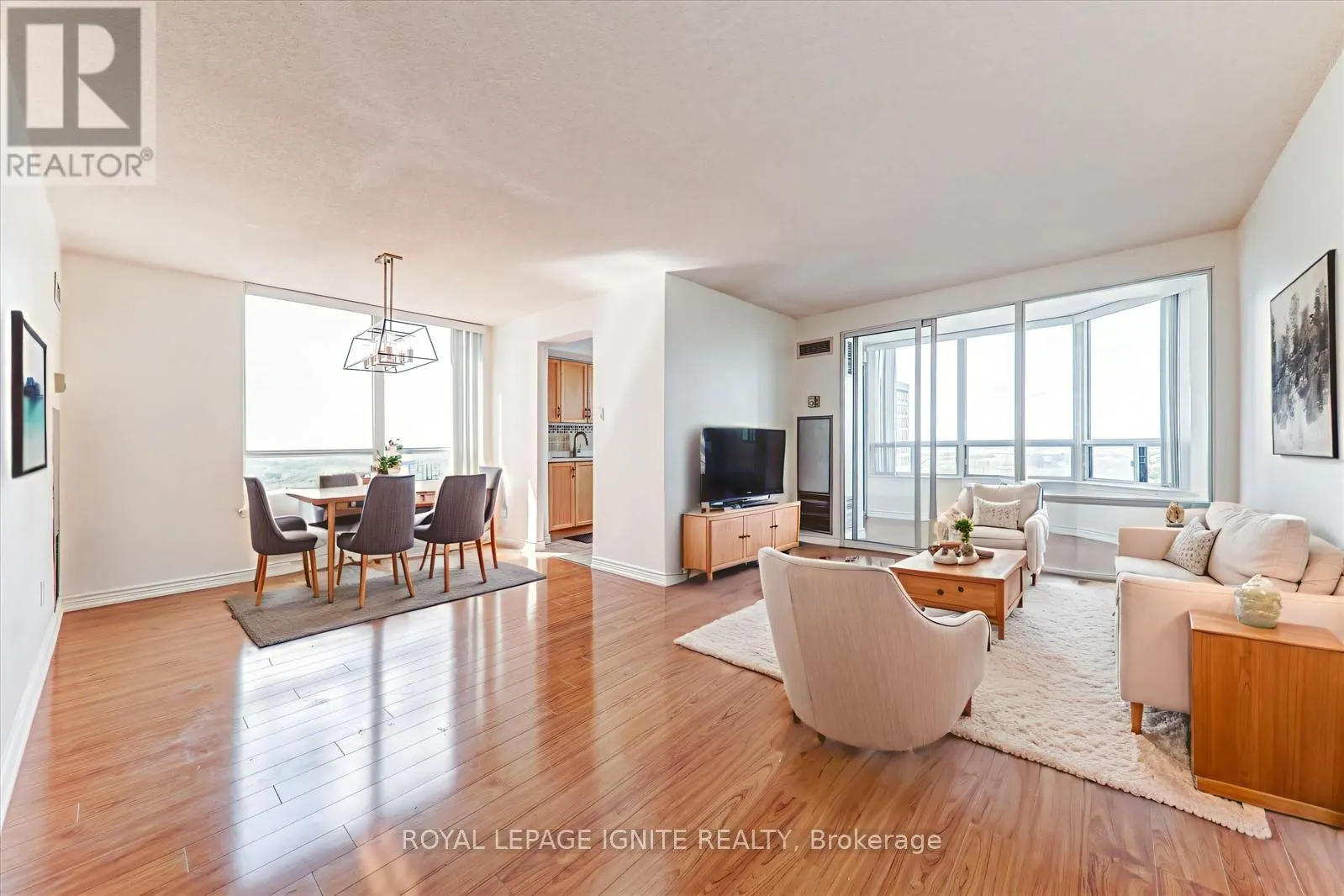 1801 - 330 ALTON TOWERS CIRCLE