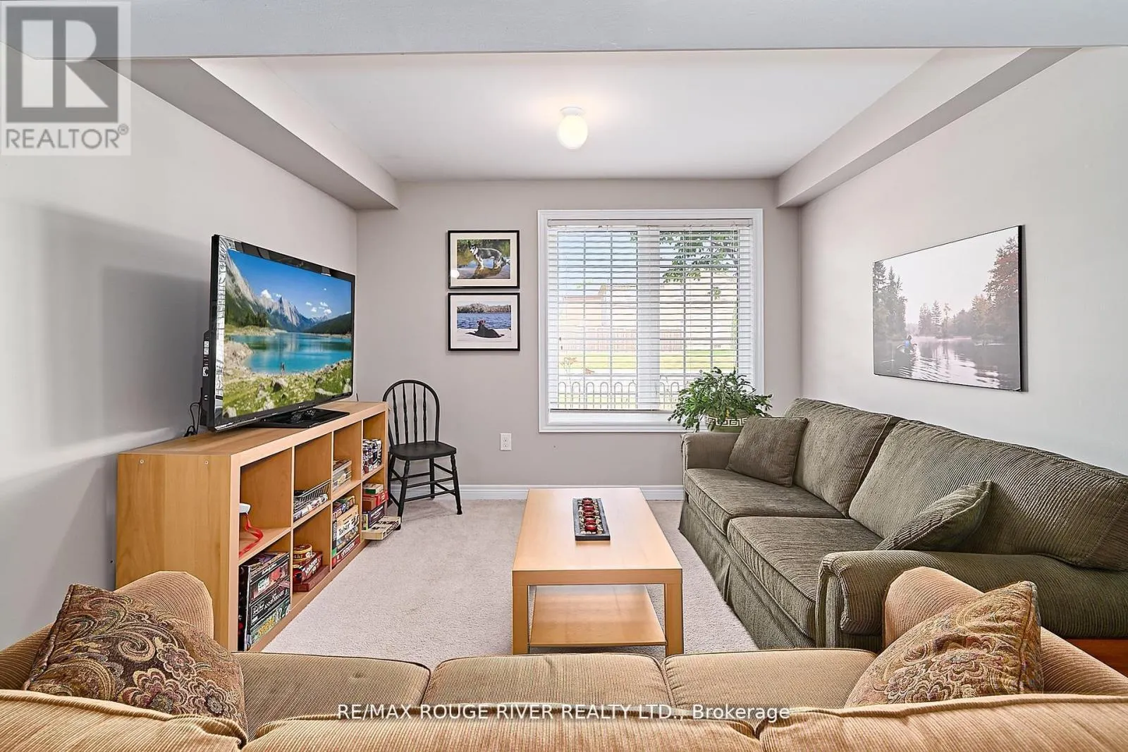 26 LANDER CRESCENT